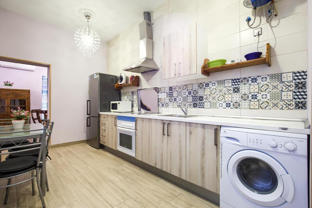 Charming Tirso De Molina I Apartment Madrid Bagian luar foto